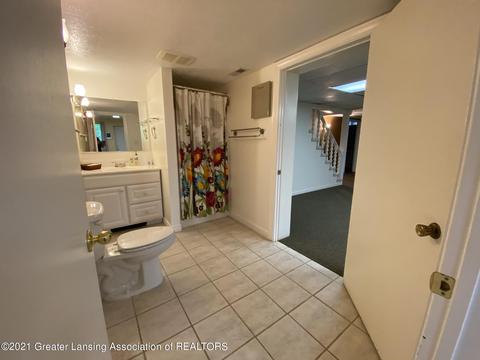 3122 E Broadmoor Dr, Lansing, MI 48906 photo 38