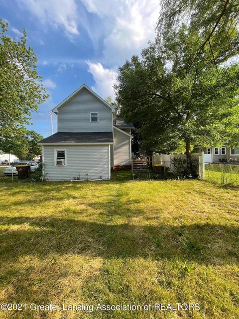 803 E State St, Saint Johns, MI 48879 photo 8