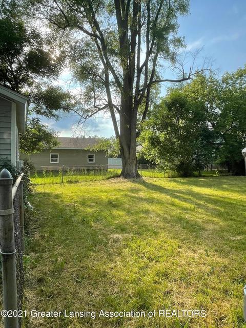 803 E State St, Saint Johns, MI 48879 photo 6
