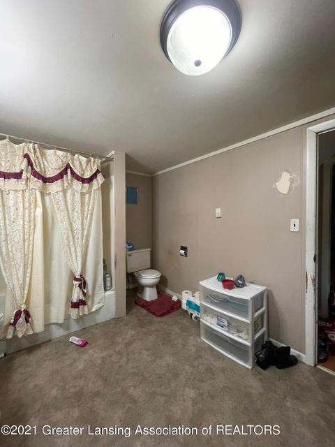 803 E State St, Saint Johns, MI 48879 photo 22