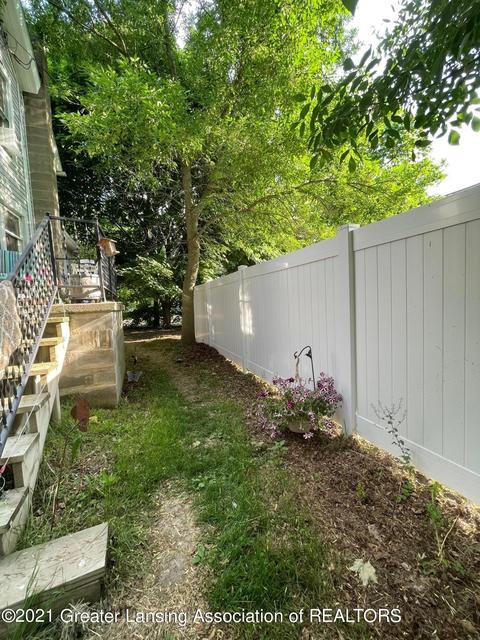 803 E State St, Saint Johns, MI 48879 photo 10