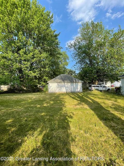 803 E State St, Saint Johns, MI 48879 photo 7