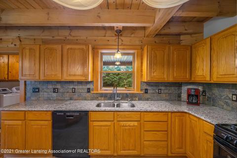 12851 Center Rd, Bath, MI 48808 photo 14