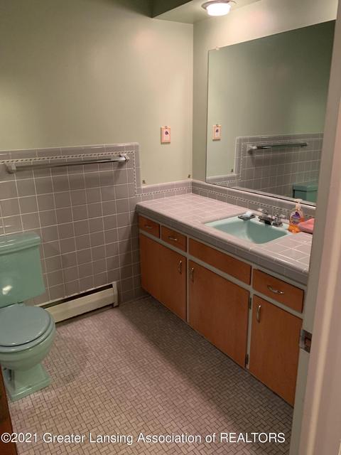 3925 Barton Rd, Lansing, MI 48917 photo 3