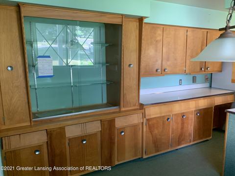 3925 Barton Rd, Lansing, MI 48917 photo 7