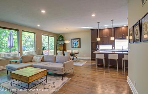 7796 Ashbrook Dr, Haslett, MI 48840 photo 8