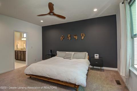 7796 Ashbrook Dr, Haslett, MI 48840 photo 18