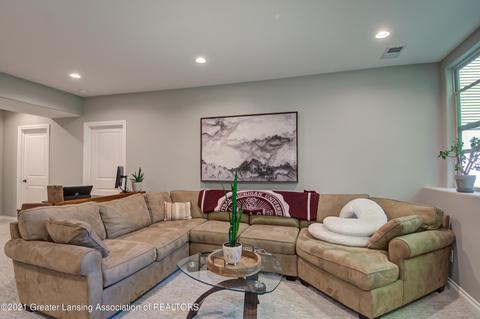 7796 Ashbrook Dr, Haslett, MI 48840 photo 30