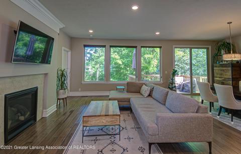 7796 Ashbrook Dr, Haslett, MI 48840 photo 17