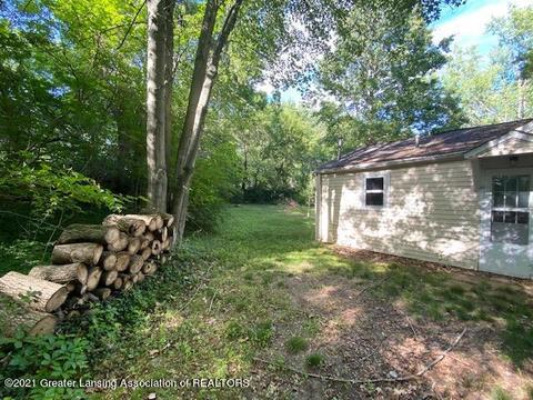 15560 Outer Dr, Bath, MI 48808 photo 3