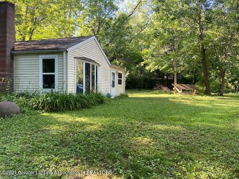 15560 Outer Dr, Bath, MI 48808 photo 2