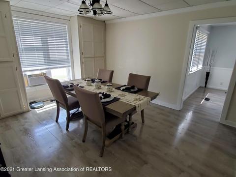 303 W Scott St, Grand Ledge, MI 48837 photo 9
