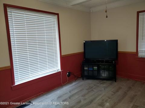 303 W Scott St, Grand Ledge, MI 48837 photo 14