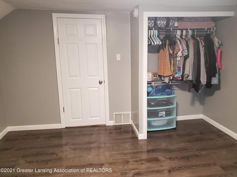 303 W Scott St, Grand Ledge, MI 48837 photo 22
