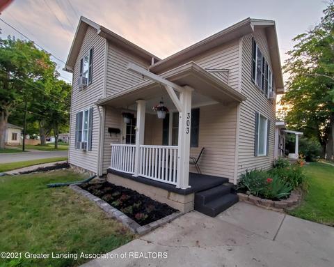 303 W Scott St, Grand Ledge, MI 48837 photo 1