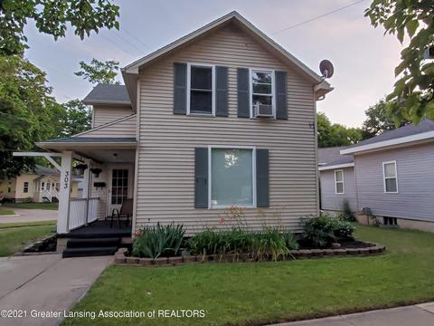 303 W Scott St, Grand Ledge, MI 48837 photo 2