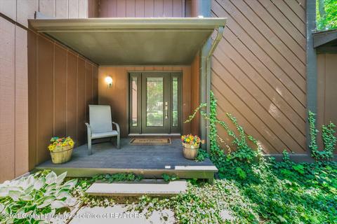 3886 Sheldrake Ave, Okemos, MI 48864 photo 2