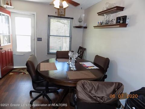1724 Maisonette Dr, Lansing, MI 48911 photo 5