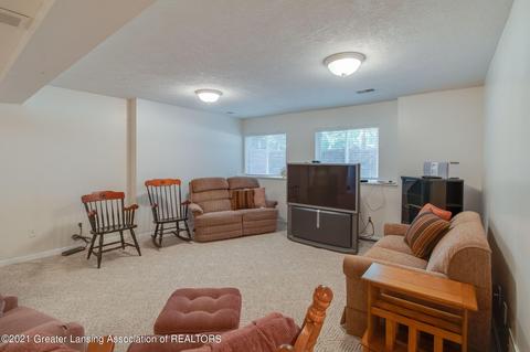 3190 Crofton Dr, Dewitt, MI 48820 photo 31