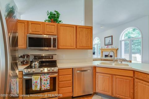 3190 Crofton Dr, Dewitt, MI 48820 photo 16