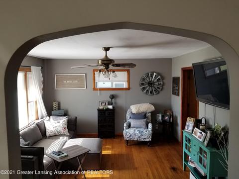 528 N Main St, Fowler, MI 48835 photo 7