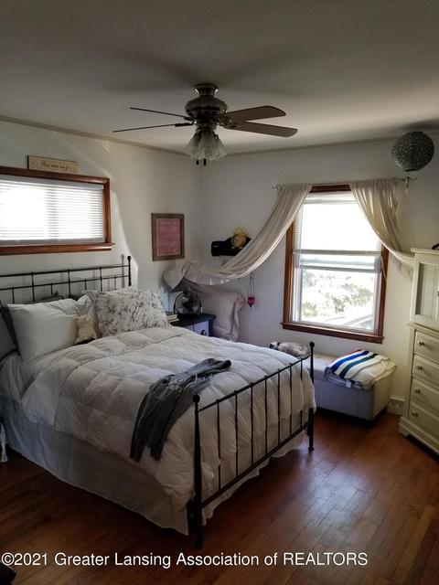 528 N Main St, Fowler, MI 48835 photo 5