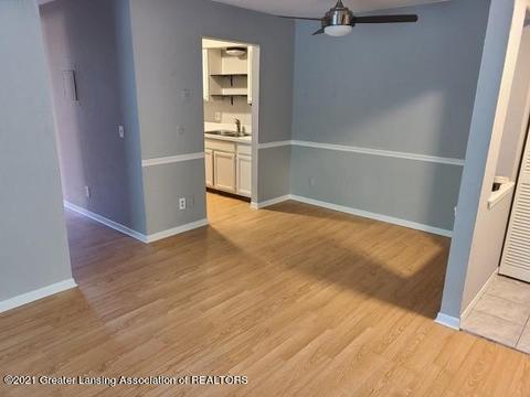 1747 Maple Ridge Rd #09, Haslett, MI 48840 photo 4