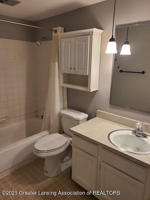 1747 Maple Ridge Rd #09, Haslett, MI 48840 photo 10