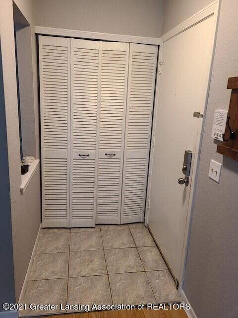 1747 Maple Ridge Rd #09, Haslett, MI 48840 photo 2