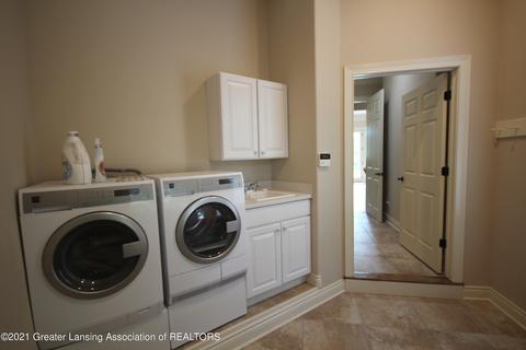 1433 Sanborn Dr, Dewitt, MI 48820 photo 35