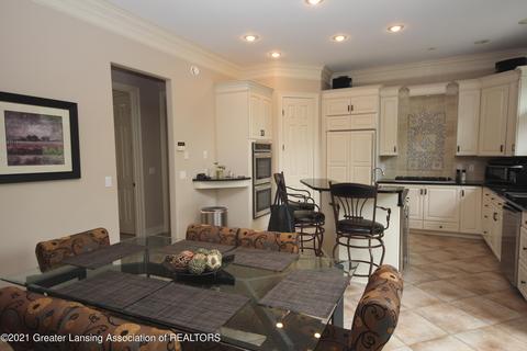 1433 Sanborn Dr, Dewitt, MI 48820 photo 9