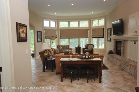 1433 Sanborn Dr, Dewitt, MI 48820 photo 3