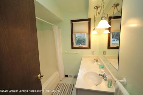 1010 W Geneva Dr, Dewitt, MI 48820 photo 17