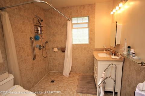 1010 W Geneva Dr, Dewitt, MI 48820 photo 13