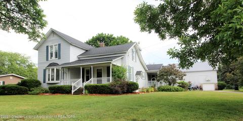 905 E Sturgis St, Saint Johns, MI 48879