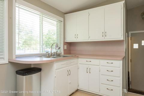 1409 Weber Dr, Lansing, MI 48912 photo 13