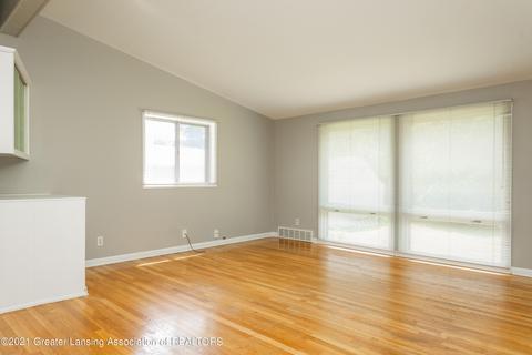 1409 Weber Dr, Lansing, MI 48912 photo 17
