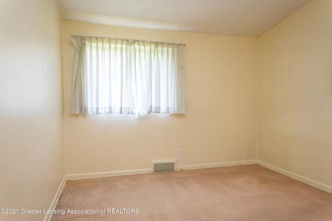 1409 Weber Dr, Lansing, MI 48912 photo 21