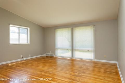 1409 Weber Dr, Lansing, MI 48912 photo 14