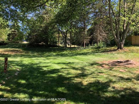 1601 Larkwood Dr, Dewitt, MI 48820 photo 5
