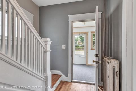 201 E Mount Hope Ave, Lansing, MI 48910 photo 8