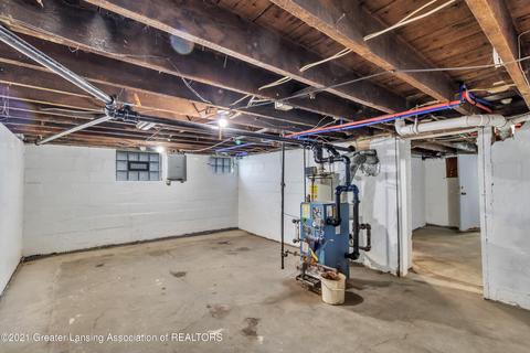 201 E Mount Hope Ave, Lansing, MI 48910 photo 32