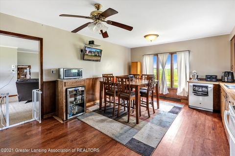 1611 S Baldwin Rd, Ithaca, MI 48847 photo 7