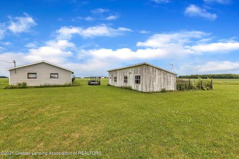 1611 S Baldwin Rd, Ithaca, MI 48847 photo 3