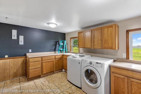 1611 S Baldwin Rd, Ithaca, MI 48847 photo 6
