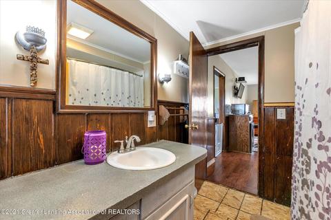 1611 S Baldwin Rd, Ithaca, MI 48847 photo 18