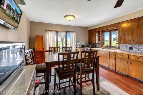 1611 S Baldwin Rd, Ithaca, MI 48847 photo 8