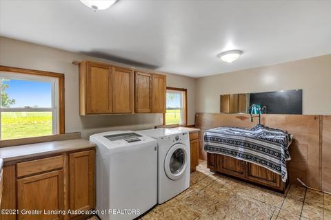 1611 S Baldwin Rd, Ithaca, MI 48847 photo 5