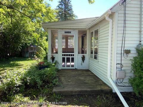 5956 Park Lake Rd, Bath, MI 48808 photo 4