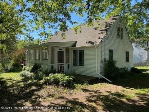 5956 Park Lake Rd, Bath, MI 48808 photo 1